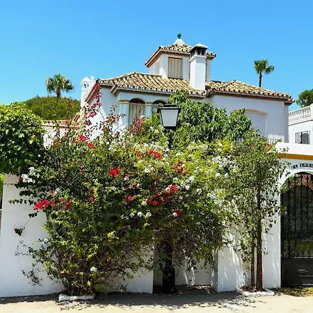 Villa 3 Min To Beach Urb Benamara Dos Hermanas Estepona
